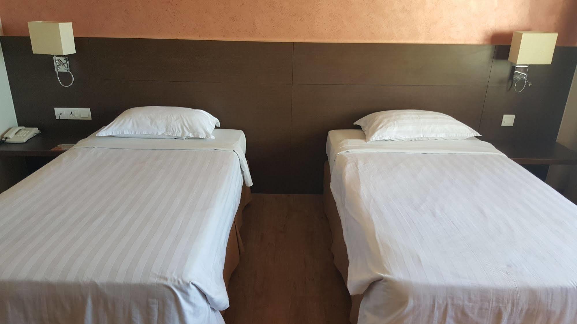 ג'ורג' טאון Hotel Malaysia מראה חיצוני תמונה