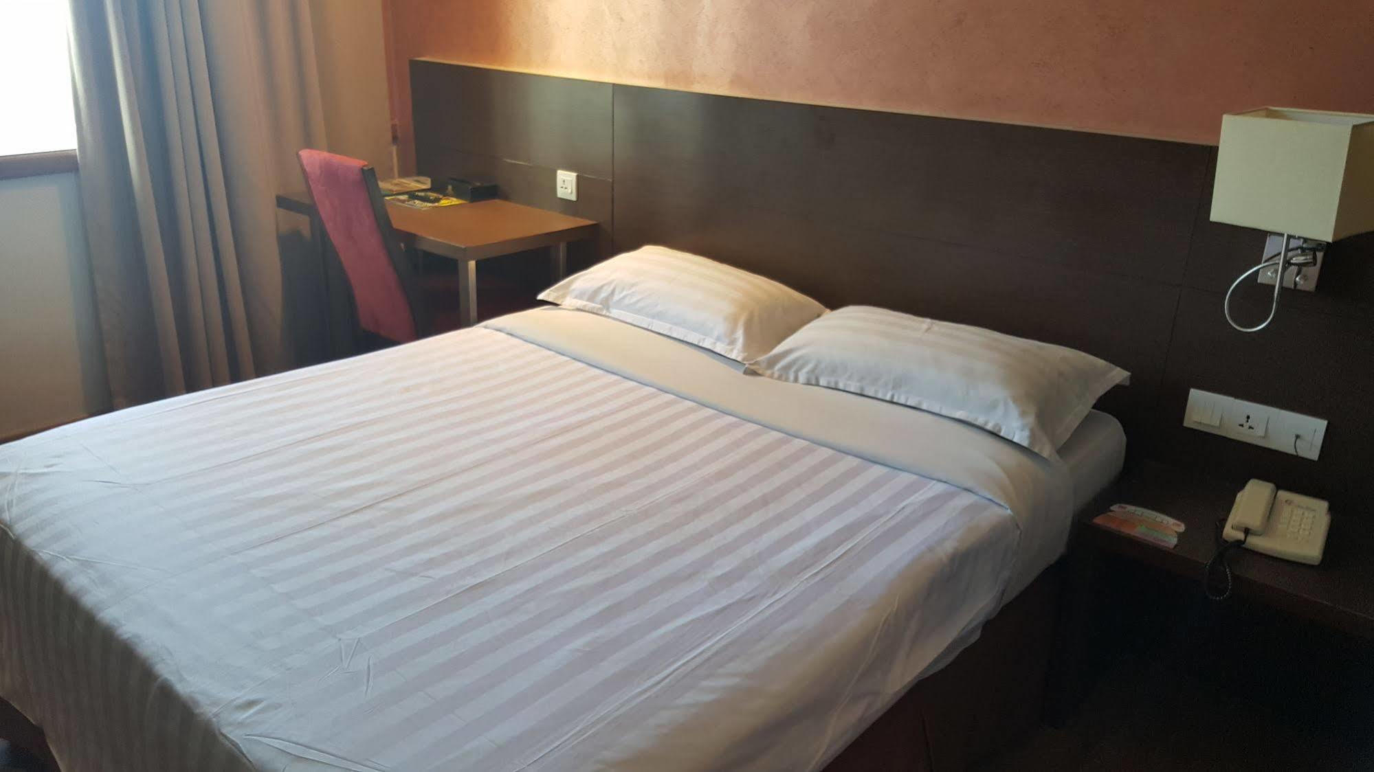 ג'ורג' טאון Hotel Malaysia מראה חיצוני תמונה